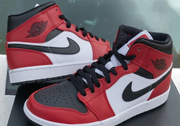 Air Jordan 1 Mid SE - Black/White/Varsity Red