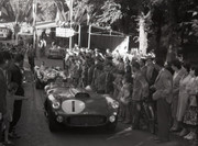 24 HEURES DU MANS YEAR BY YEAR PART ONE 1923-1969 - Page 36 55lm01-Lagonda-DP166-R-Parnell-D-Poore-4