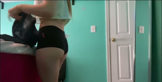 [Image: Voyeur19135114206.jpg]