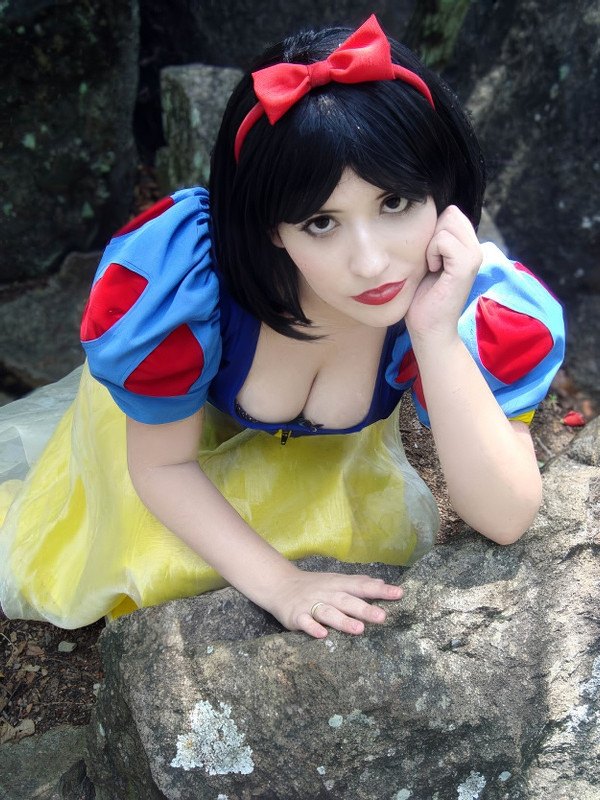 Sexy-Snow-White-tp.jpg