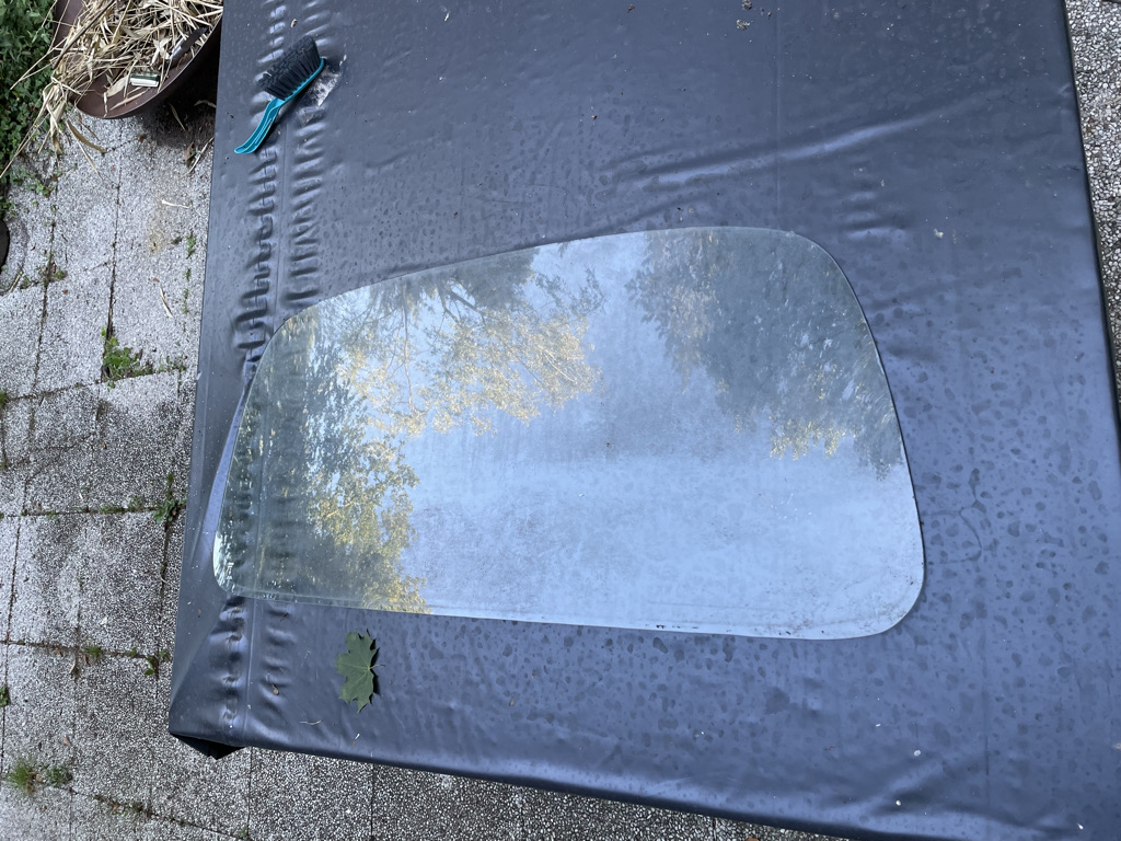 02CE6DF7-D69E-4E8D-9BDD-B092857EFDE5_1_105_c