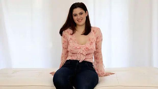 NetGirl – Ellie – omg the latest ng