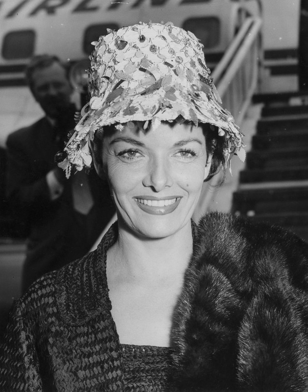 Jane_Russell_d01
