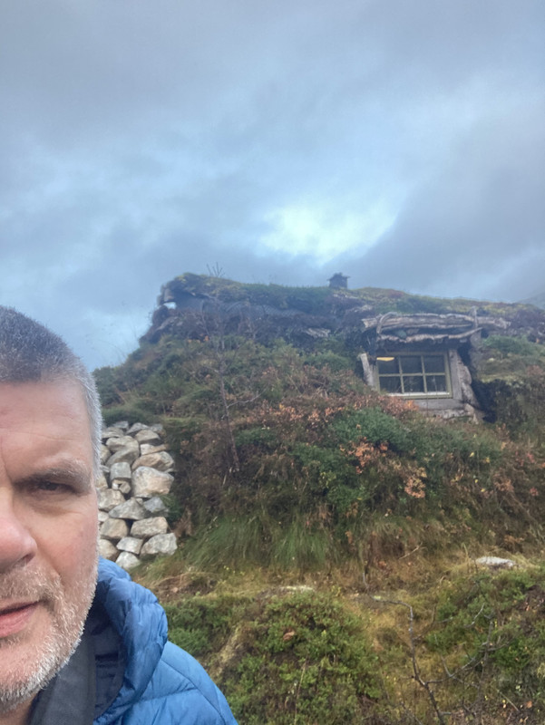 2-C7-FE950-1-D98-4649-A7-B8-7723-A5-A5-B