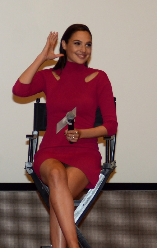 gal-gadot-wonder-woman-press-conference-shanghai-05152017-12