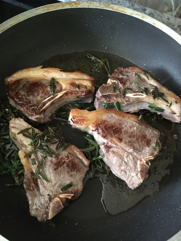 2D2B40F6-B652-42A6-B532-355DDC937593