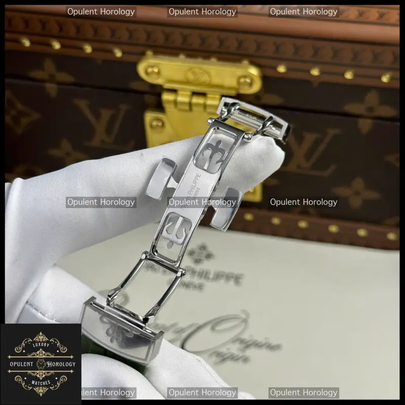 Patek Philippe Aquanaut 5168G Replica 42.2mm White Gold Look Caliber 324SC Movement