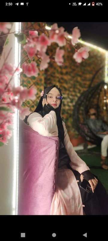 photo 6080048158143614469 y