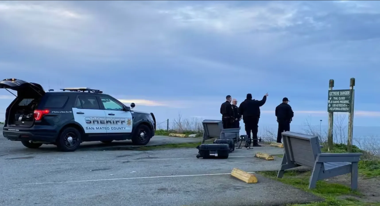 Avión se estrella en aguas gélidas de San Francisco