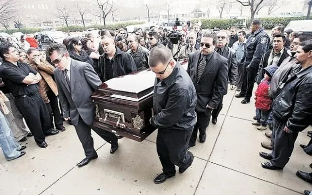 Por ajuste de cuentas, famoso cantante es asesinado y torturado en Michoacán