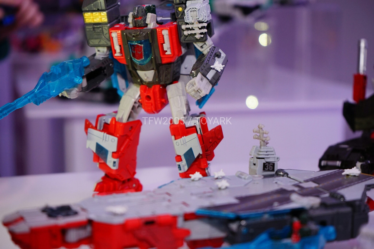 NYCC2016-Titans-Return-018