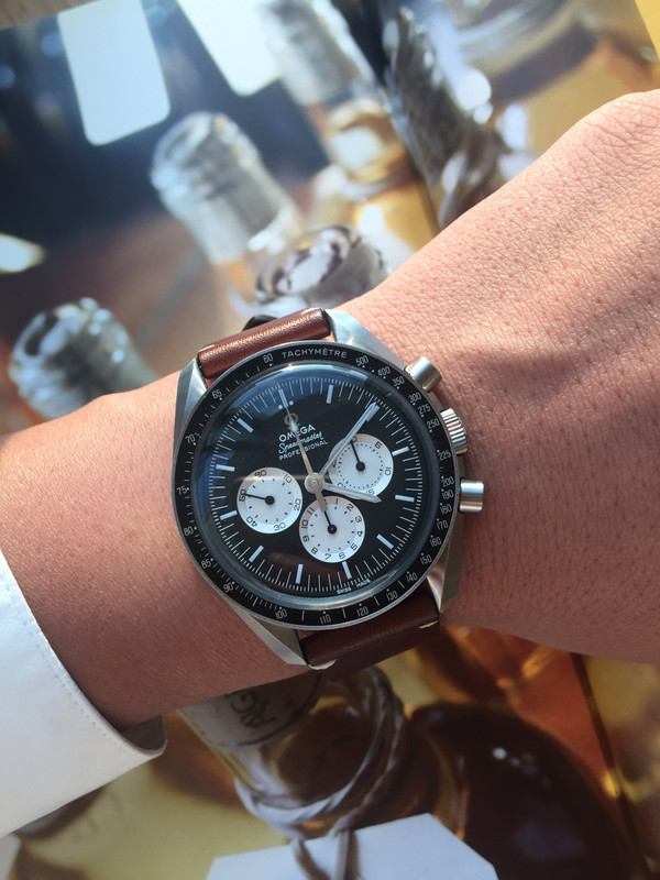 Vos Omega dans une atmosphère noir et blanc E746-C567-9728-4343-8-DF4-48-A48-AE9-D3-AB