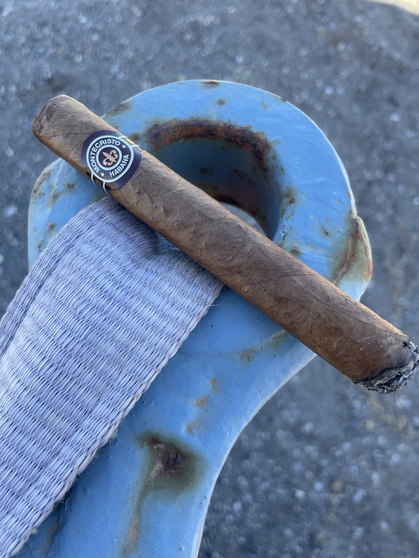 CCEBB62B-C7A0-423F-9617-584DB0A43580