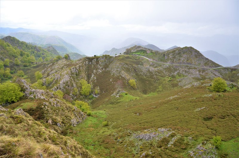 PICOS DE EUROPA-16-5-2013-LEON/ASTURIAS/CANTABRIA - Paseando por España-1991/2016 (4)