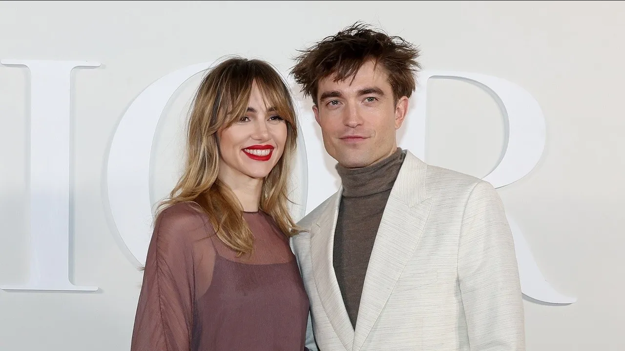 Robert Pattinson y Suki Waterhouse presentan a su bebé en una tierna foto