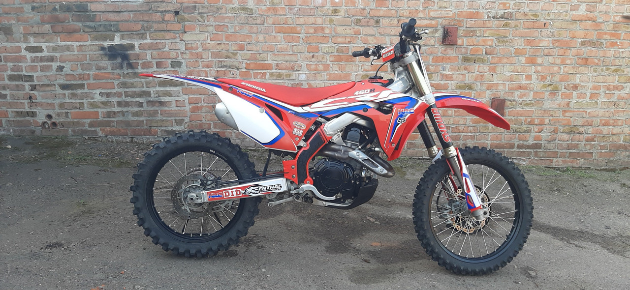 821E7762-8B8E-4704-A835-70582F5743A2