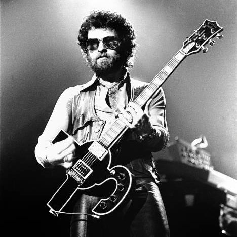 Eric-Bloom-symbol-guitar.jpg