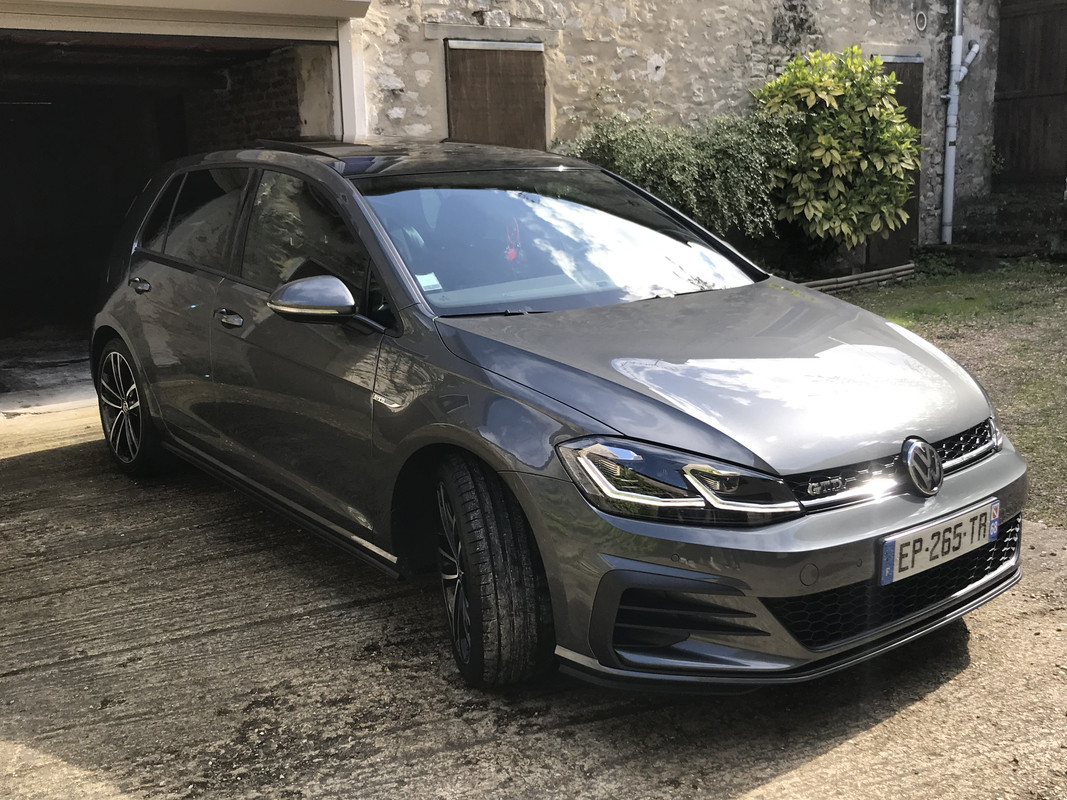 0447B6D5-C824-41FA-A12E-E7811E6626A7