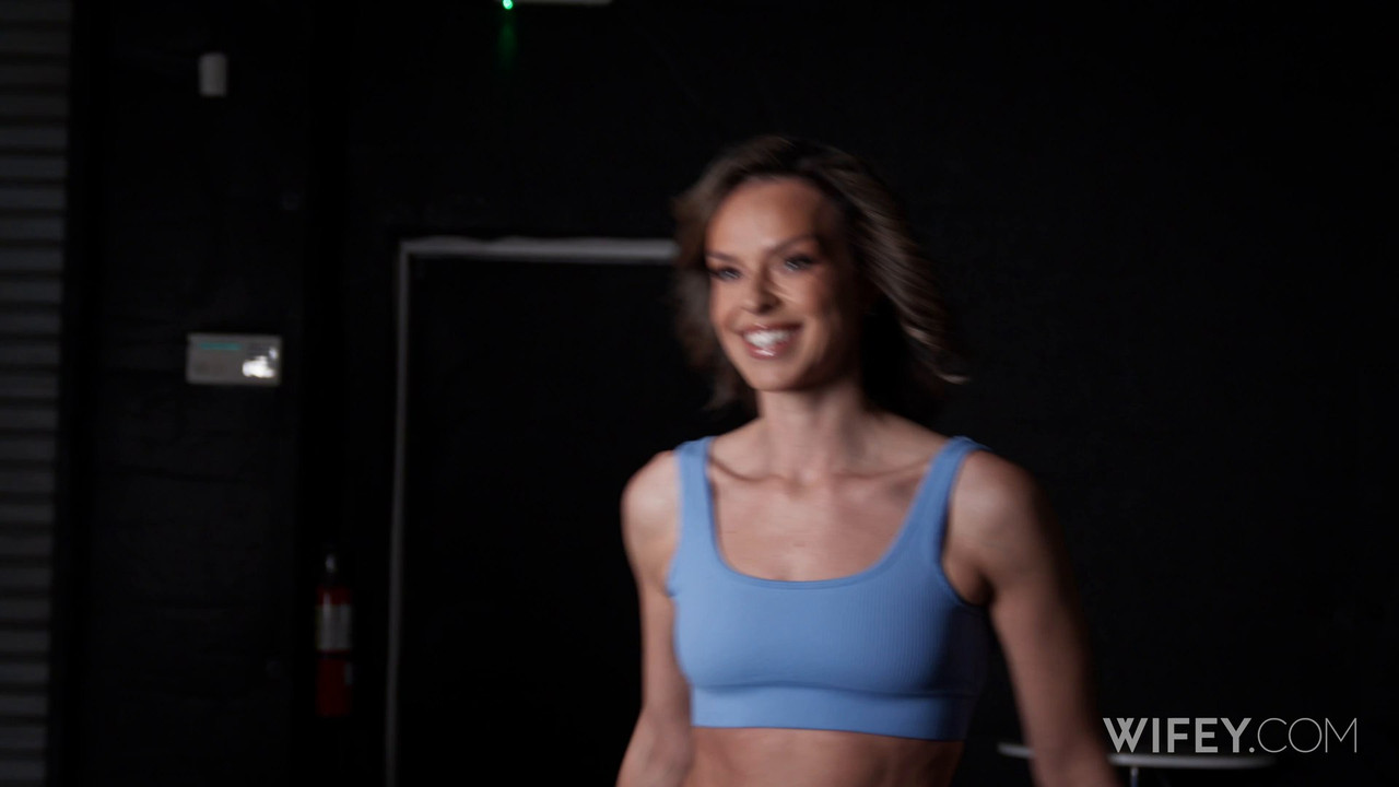 Serenity Cox And Mr Cox - Fit Hotwife Gets Creampied - WIFEY.mp4.0000