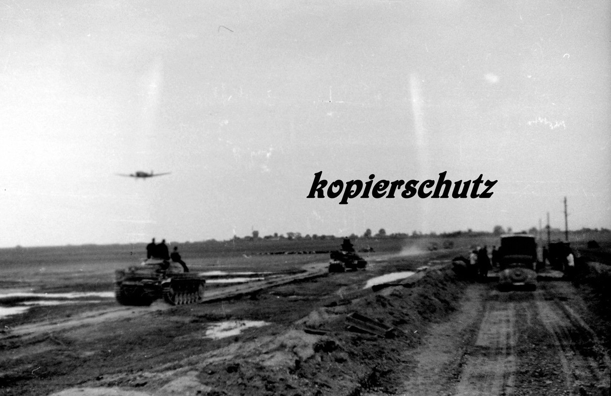 Rußland Briansk Panzer Vormarsch SchlammTauchpan