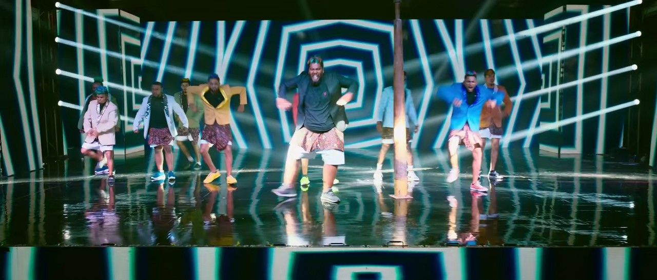 Singapore-Saloon-2024-WEBRip-Hindi-Tamil-720p-10bit-HEVC-DDP-5-1-ESub-mkv-0006