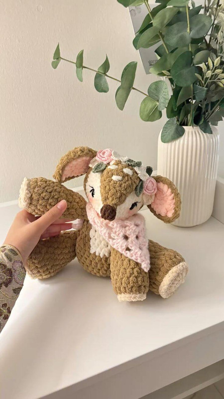 Peluches de lana en grid