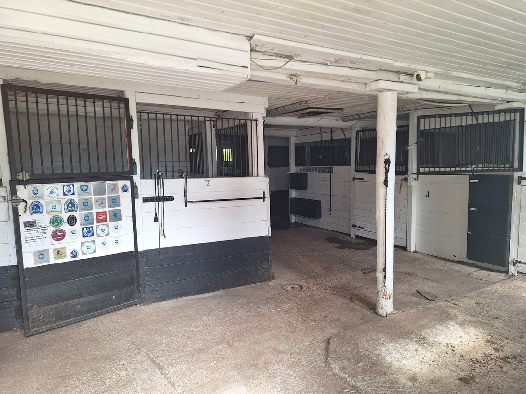 Stall 2