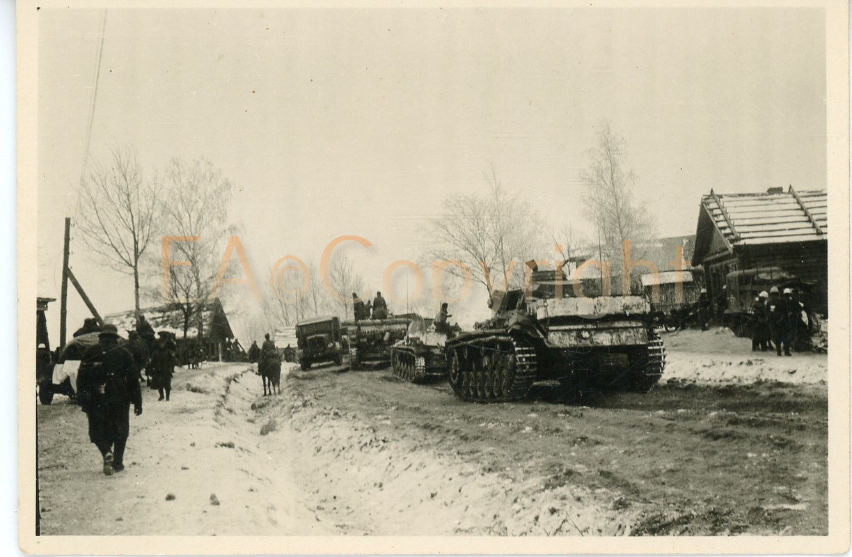 Russland Kämpfe Panzer StuG Sturmgeschütz Tank Foto