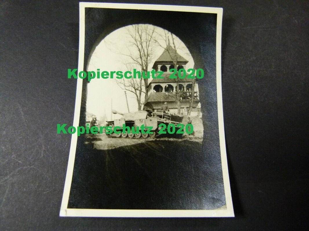 Sturmgeschütz Kaukasus mit Kettenpanzerung teilweise zerstört-ex