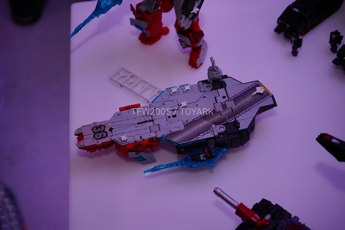 NYCC2016-Titans-Return-004