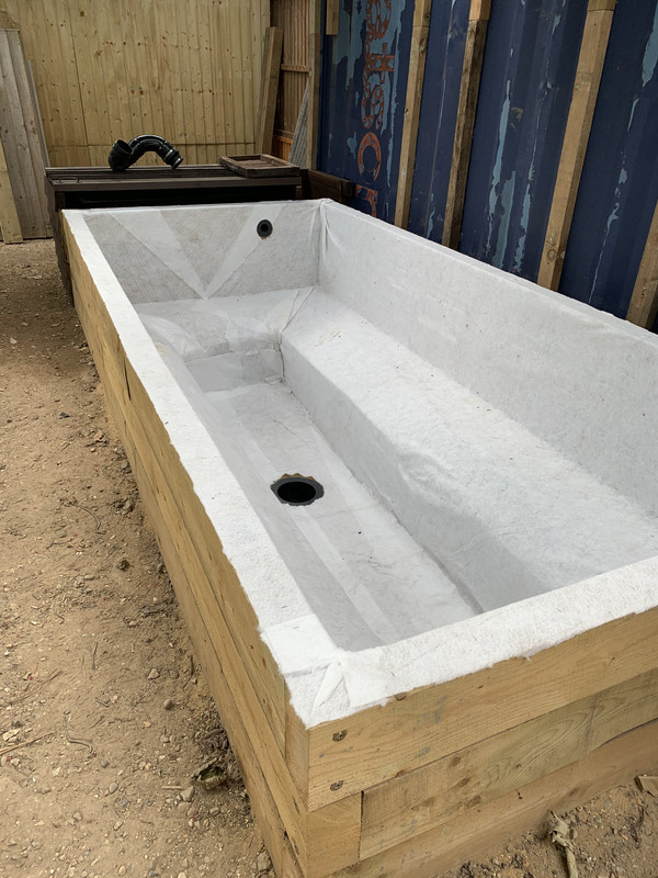 958B8142-5A97-4649-944E-8E1B1A791E8F