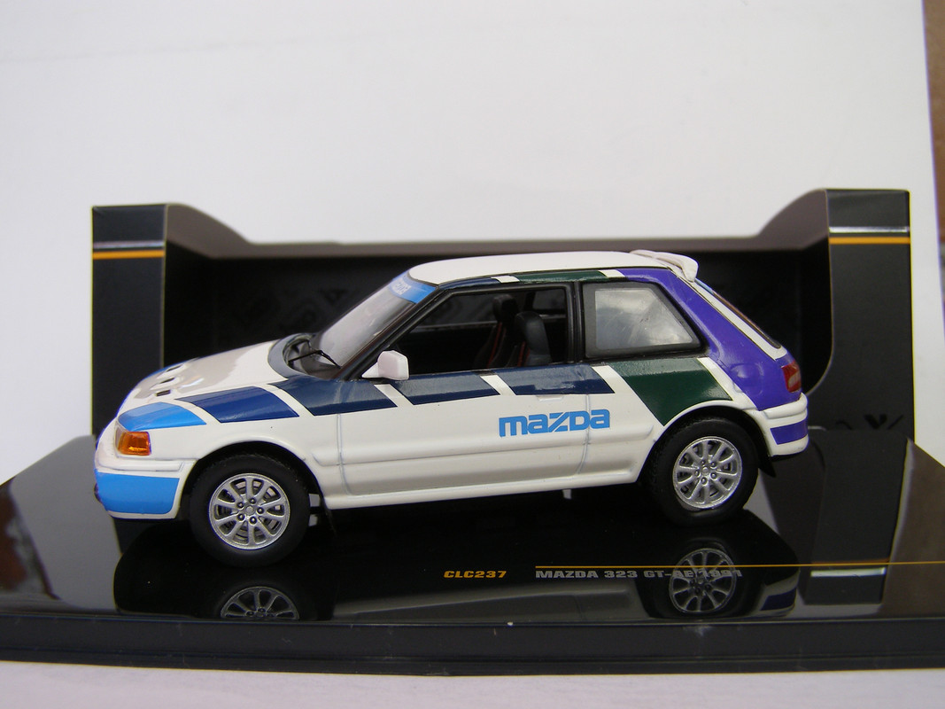 Mazda 323 WRC (3)