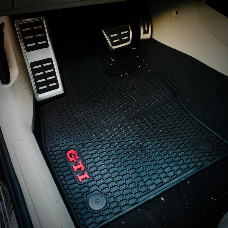 8D019533-A9B7-4B0C-BE0B-B561BCF0B4FD