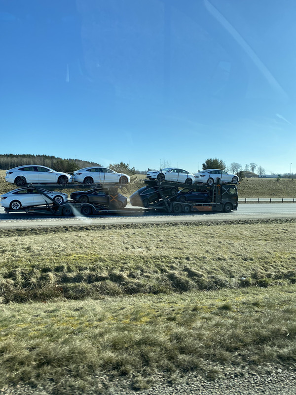 51686A17-FBC1-4ED7-A680-506DEA7416E9