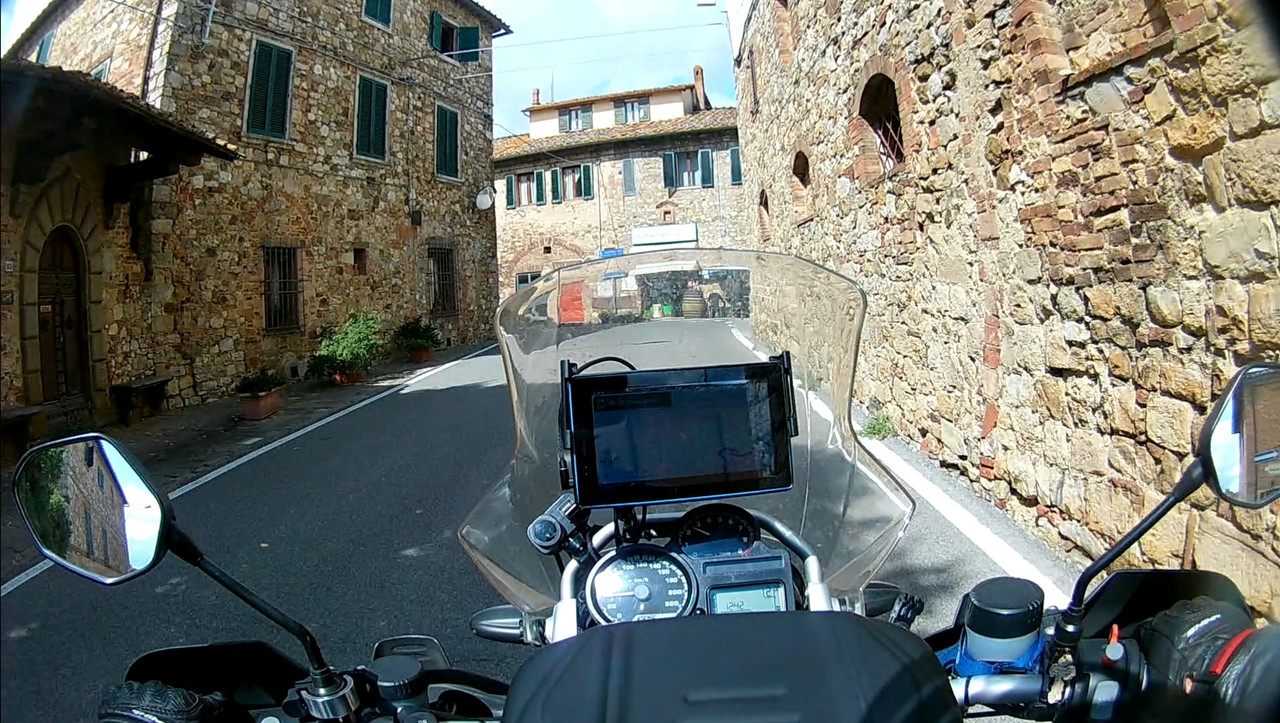 Screenshot-20250916-214740-Photos.jpg