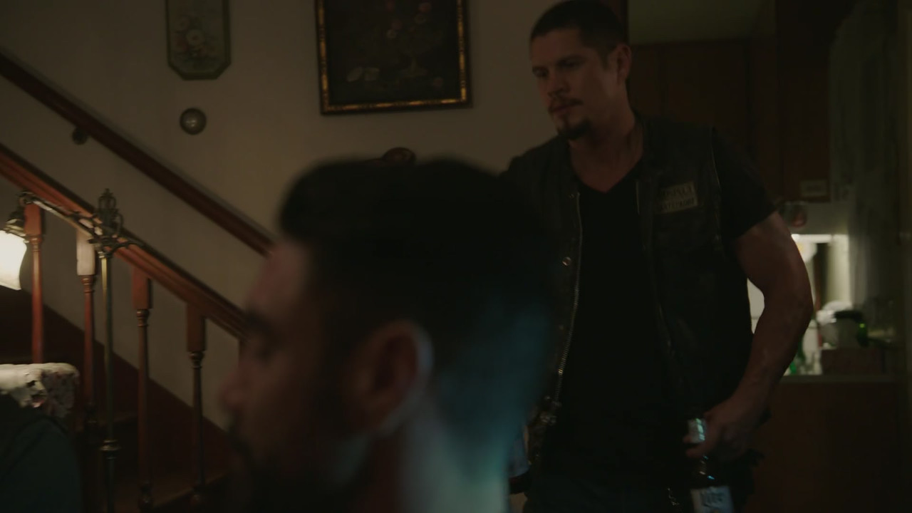 Mayans M.C. - S01E04 - Murciélago Zotz (1080p AMZN WEB-DL x265 I