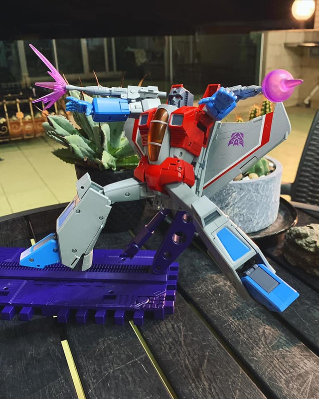 Masterpiece-MP-52-Starscream-Ver-2.0-15