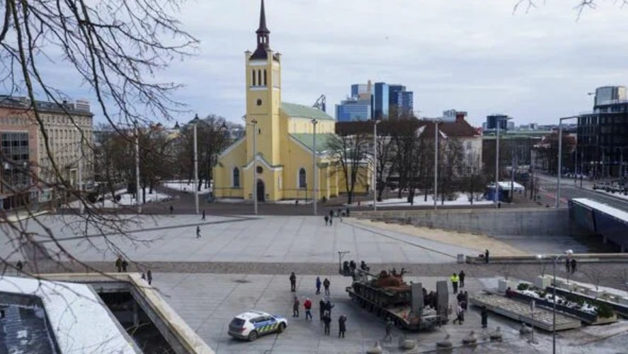 Estijoje tanko nebus