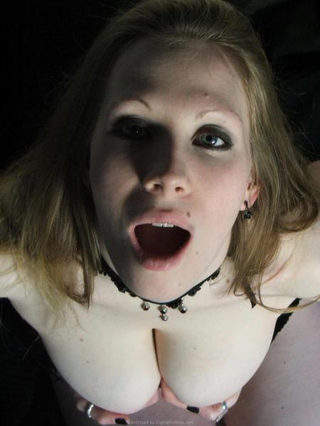 Goth-(34)