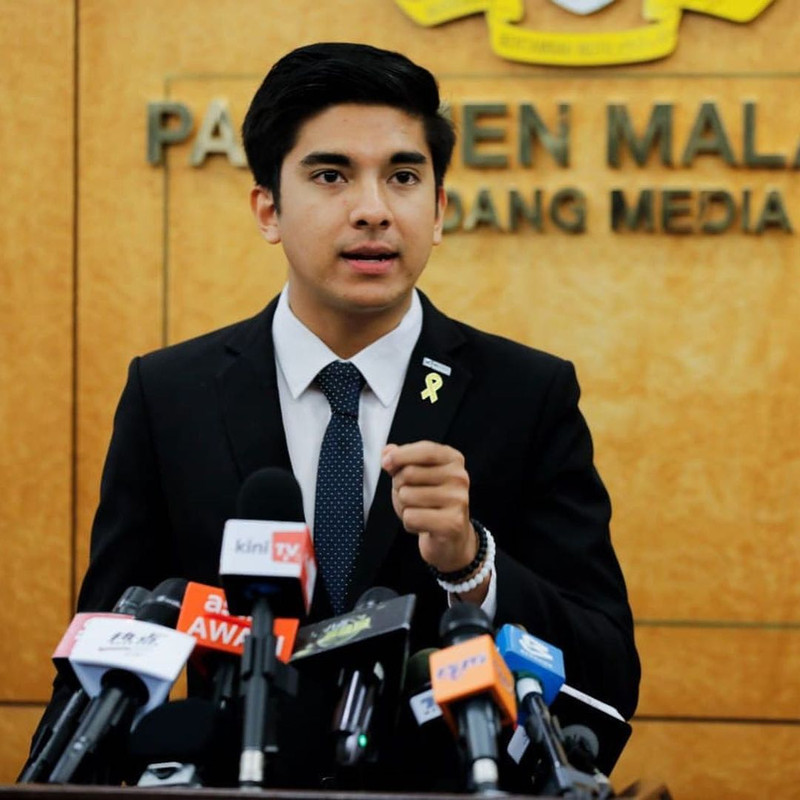 Anggota parlemen Muar Malaysia Syed Saddiq Syed Abdul Rahman mengaku tidak bersalah atas pelanggaran pidana kepercayaan dan penyelewengan dana milik mantan partainya, Parti Pribumi Bersatu Malaysia (Bersatu).