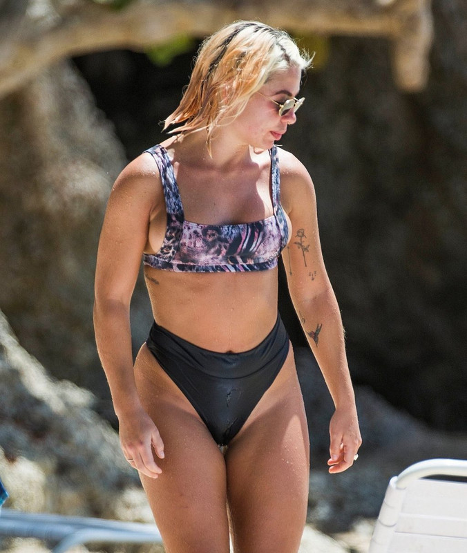 Jessica-Woodley-upskirtSTARS.com (29)