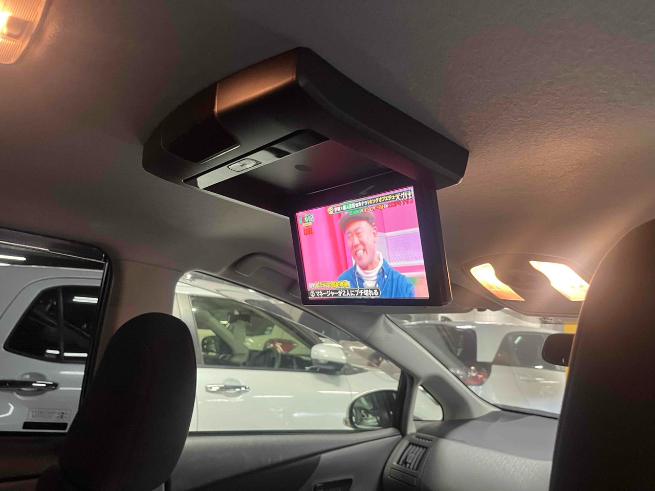 2014 Toyota Prius Alpha S Tune  