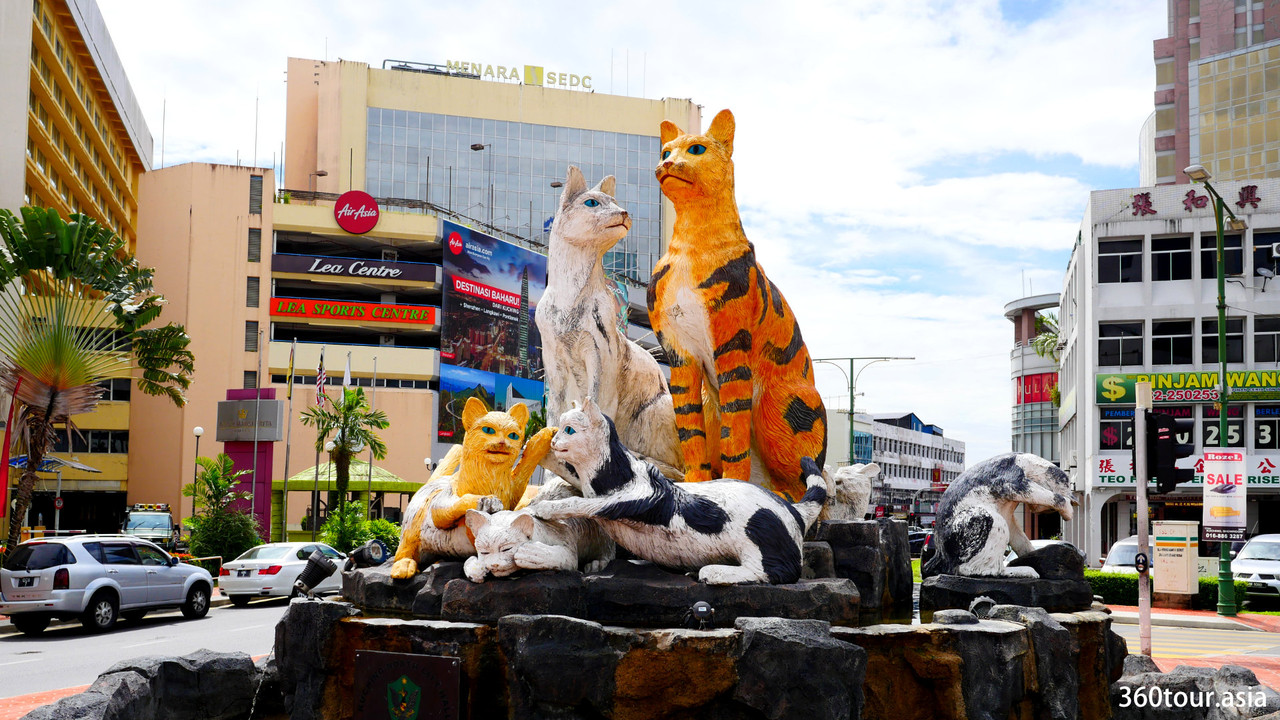 catstatuemonument2