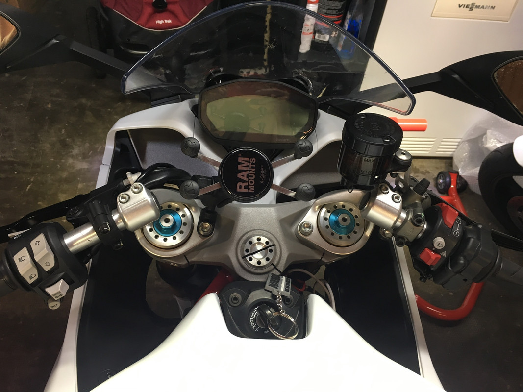 53E317CF-2C77-47E9-AEFB-5060190A9D3F