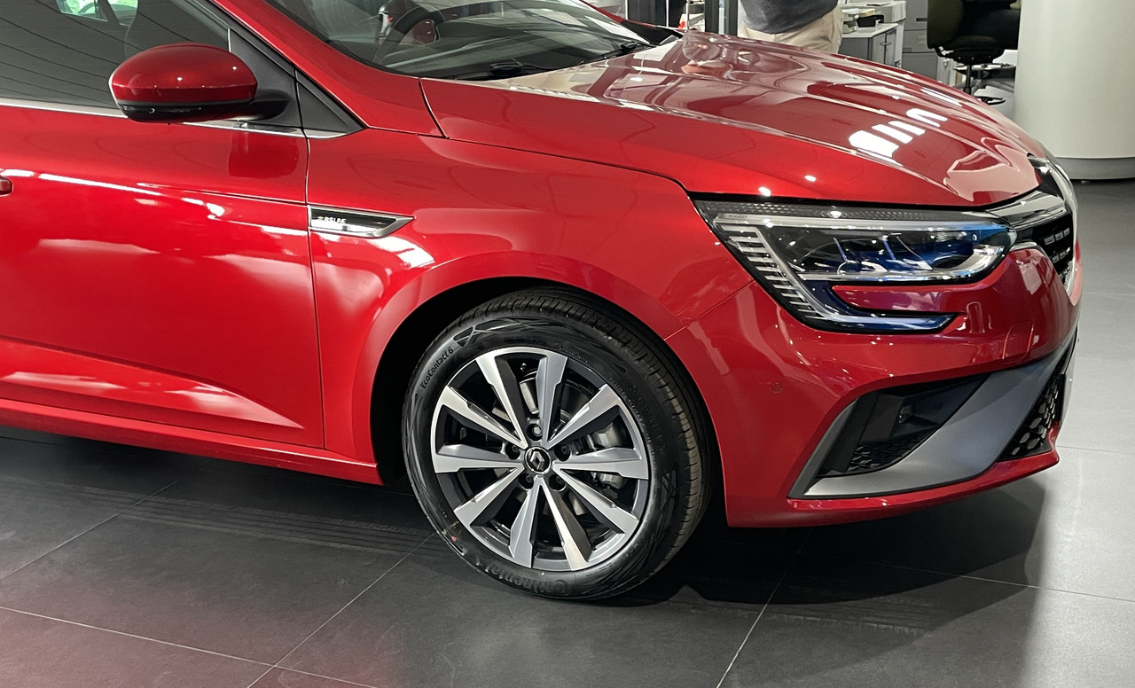 AEFF86C6-BF5D-4613-824B-D3C722BC20F1