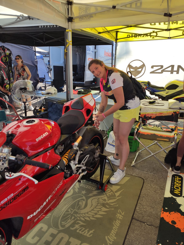 B0DE4A59-A061-4340-BBD6-9451D2F19AEF