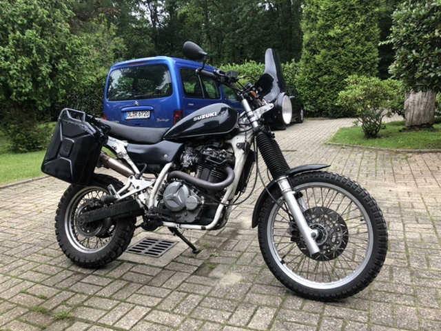 5D056FCD-F212-4AD4-B057-5E2E0ADE1D2E