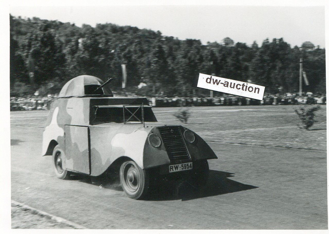 Fahrzeug Panzer Attrappe in Tübingen