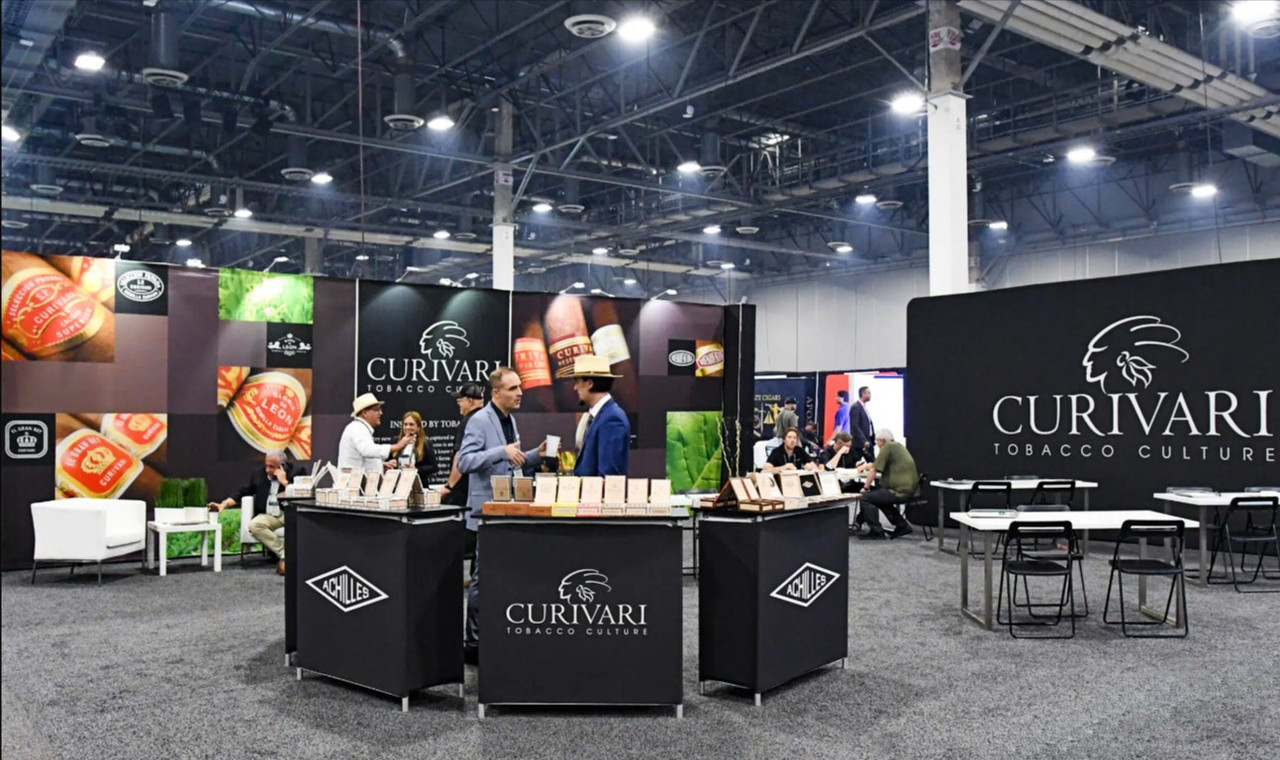 Curivari-booth-scaled-jpg-webp-2400×1600-