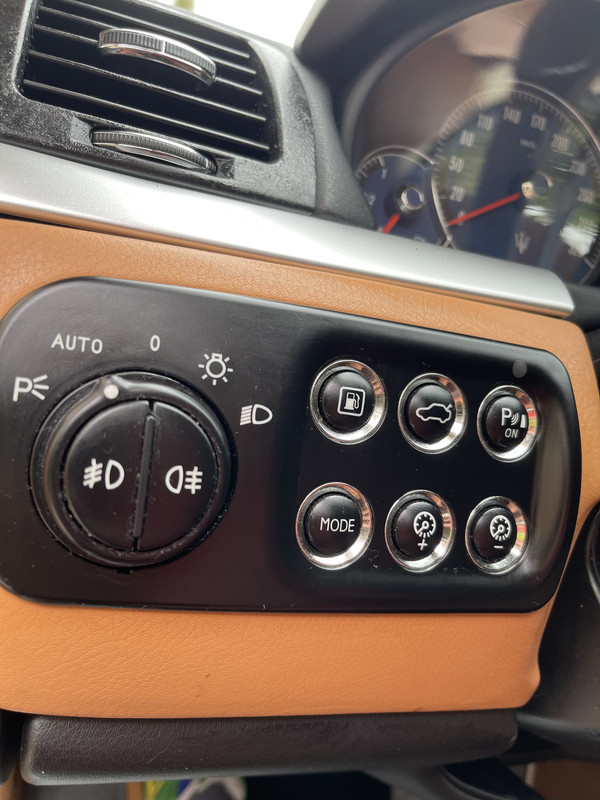 8A85907E-1876-4E07-9236-CD678D59A4C0